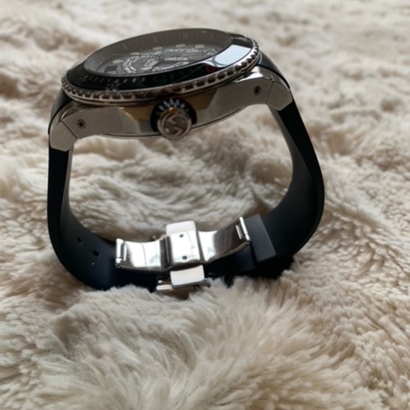 Gucci Dive Watch Quartz Mens - Picture 6 of 9